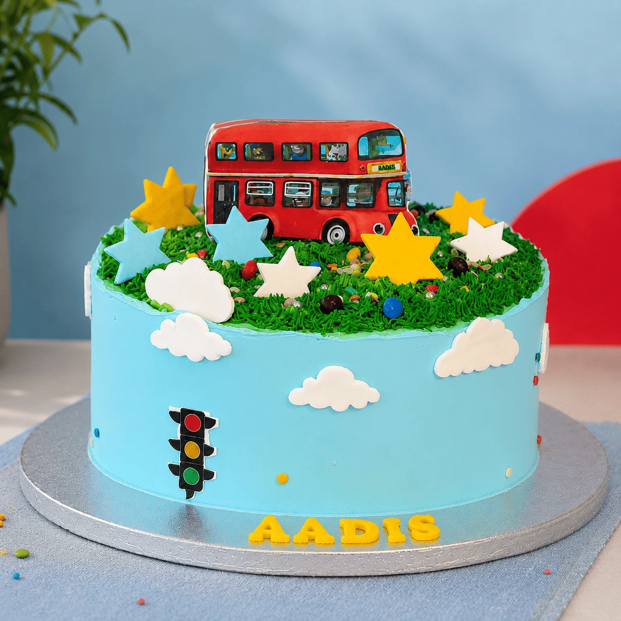 London Bus Theme Cake